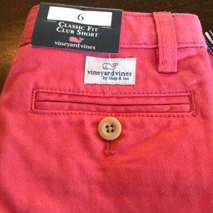 NWT Vineyard Vine Club short - size 6 - Jetty Red